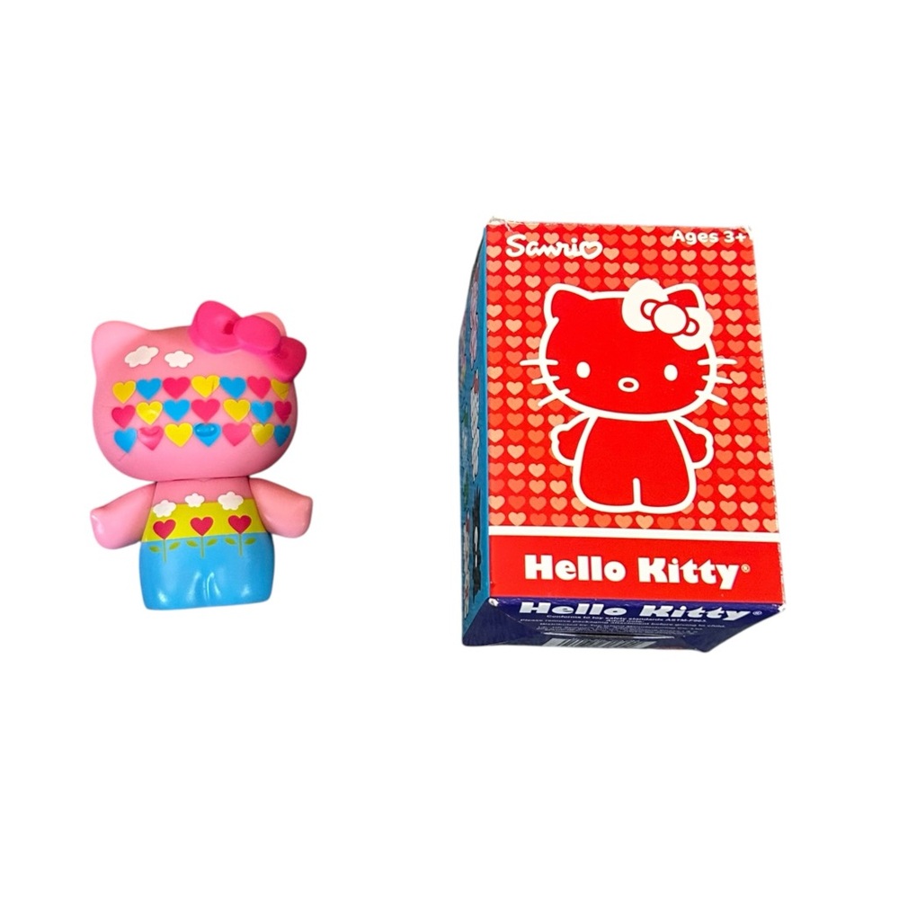 Hello Kitty Pink + Hearts 3” Vinyl Art Toy Figure Sanrio Limited Edition Kawaii